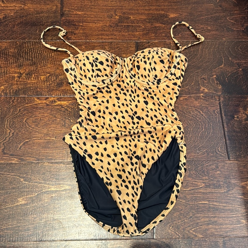 NWOT VIX PaulaHermanny one piece swim suit animal print Small